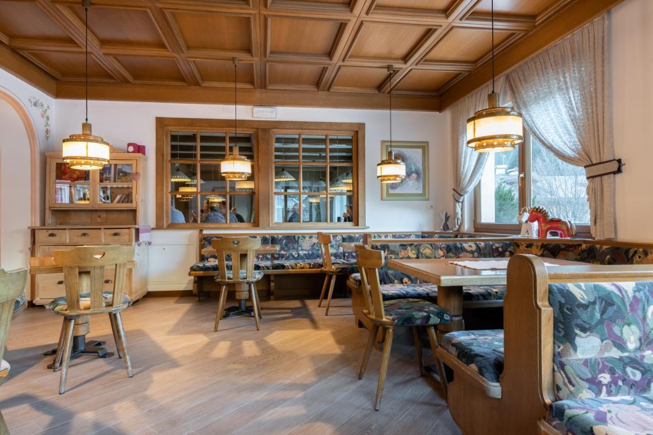 Albergo Contrin Кампителло-ди-Фасса Экстерьер фото